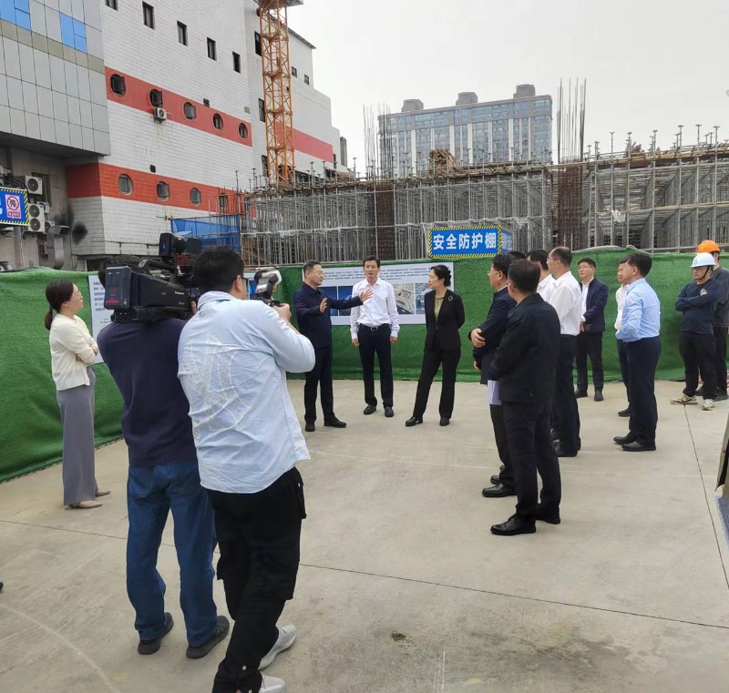 全力抓好亚细亚项目，助力老城厢华丽变身